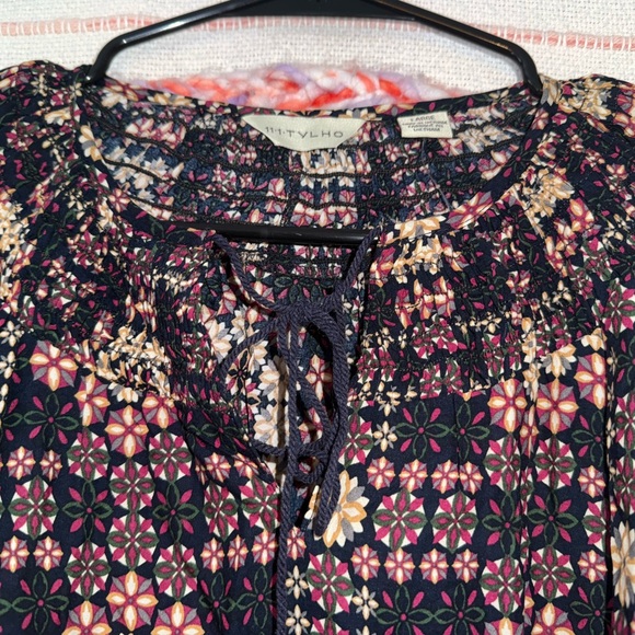 Anthropologie 11-1 Tyhlo Black and Red Geometric Floral Blouse - Picture 4 of 10